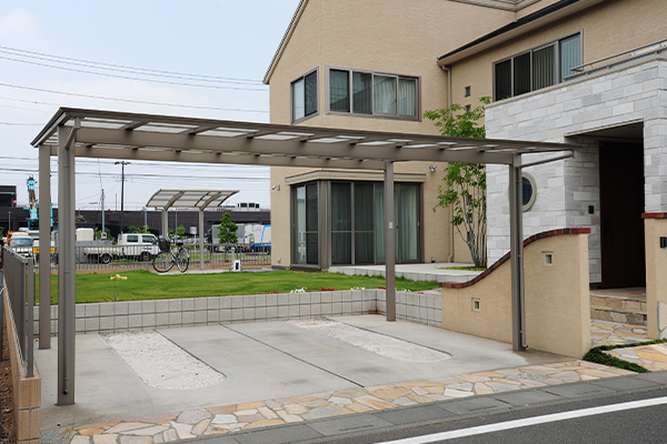 カーポートの施工とは?